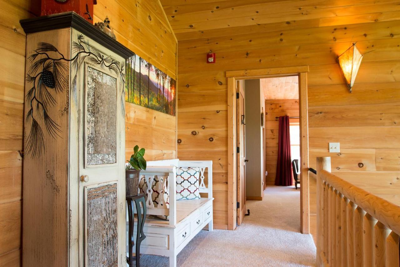 Lazy Bear Lodge Valle Crucis Exteriér fotografie