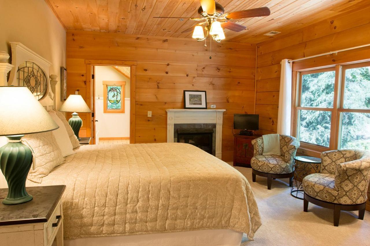 Lazy Bear Lodge Valle Crucis Exteriér fotografie